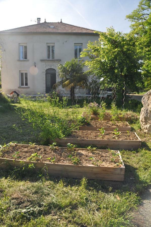 Bed and Breakfast Loustalneou Saint-Pierre-de-Clairac Екстер'єр фото